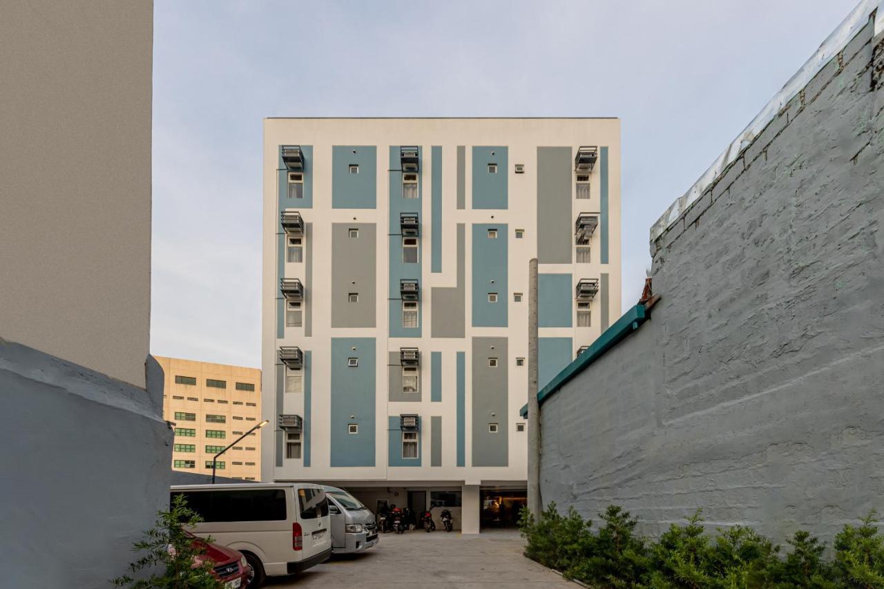 Ihotel Uptown Bgc Тагиг Экстерьер фото