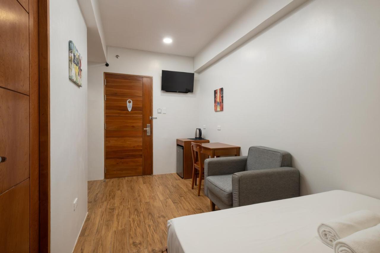 Ihotel Uptown Bgc Тагиг Экстерьер фото