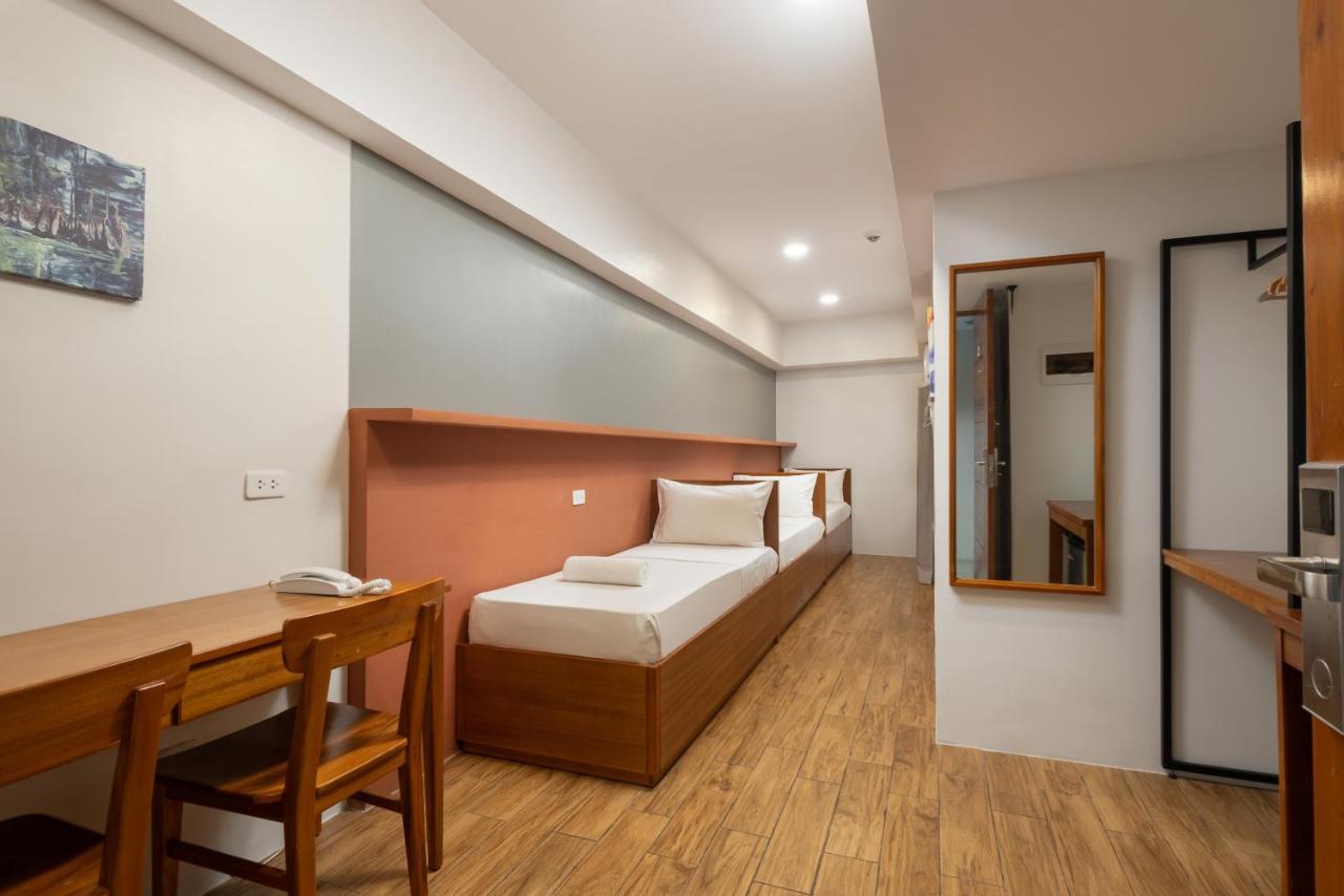 Ihotel Uptown Bgc Тагиг Экстерьер фото